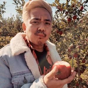 Meet your Posher, Cesar